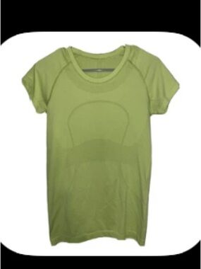 lululemon athletica Short Sleeve Athletic Top in Light Green